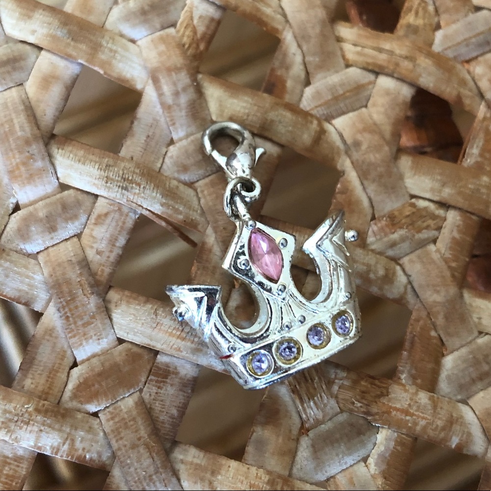 Vintage 90’s Princess Crown Charm 👑